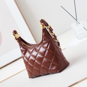 24a hobo bag 23cm burgundy calfskin gold hardware