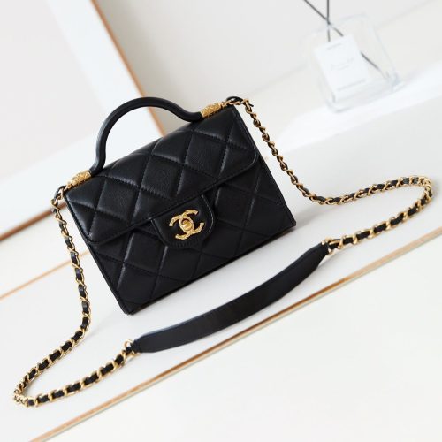 20240622_i1719037892_6877_0_jpg 24a flap bag with top handle 18cm black lambskin gold hardware
