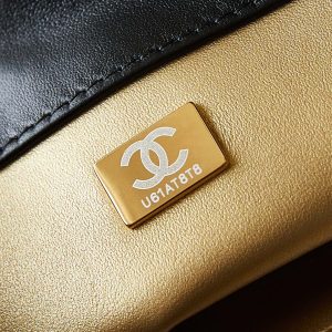 24a small flap bag 23cm black lambskin pearl and gold hardware