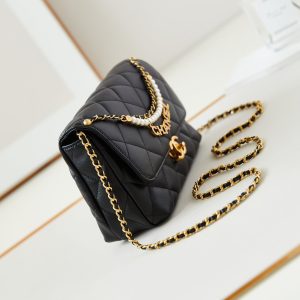 24a small flap bag 23cm black lambskin pearl and gold hardware