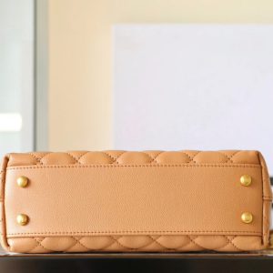 20240628_i1719566837_466_6_jpg coco handle flap bag 24cm brown quilted caviar leather