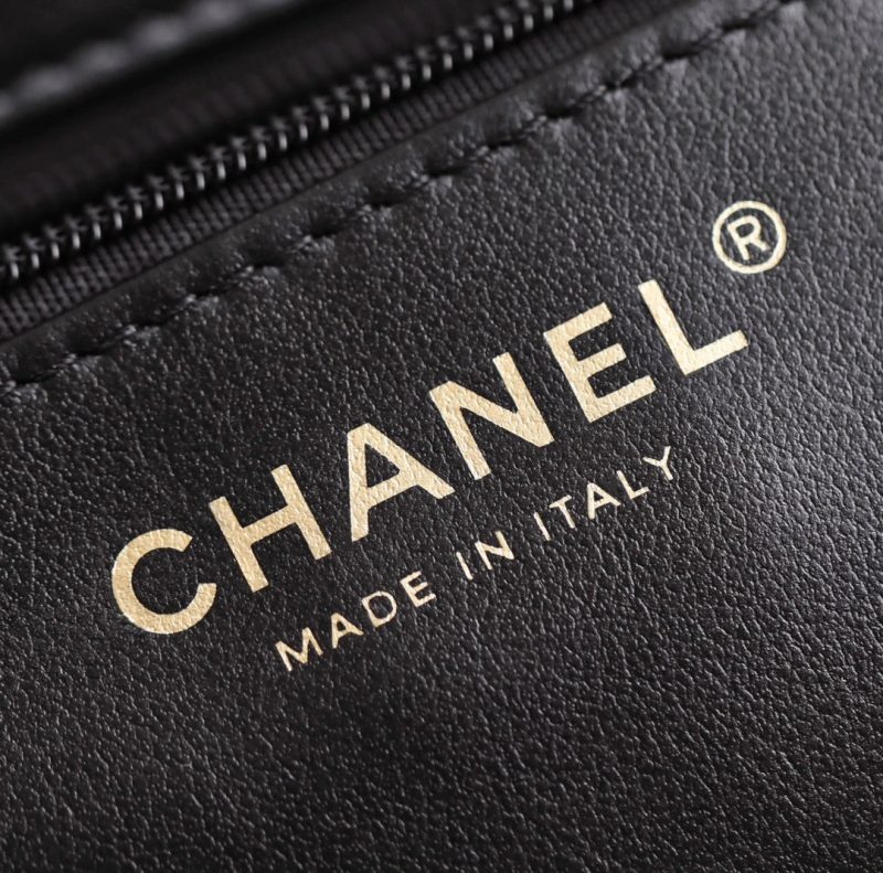 cc 24a nano 19cm kelly shopper bag black white tweed