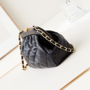 24a clutch 24cm black lambskin gold hardware