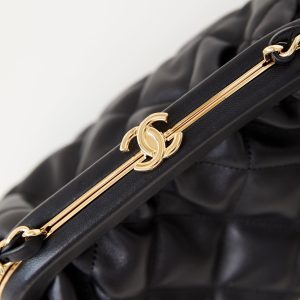 24a clutch 24cm black lambskin gold hardware