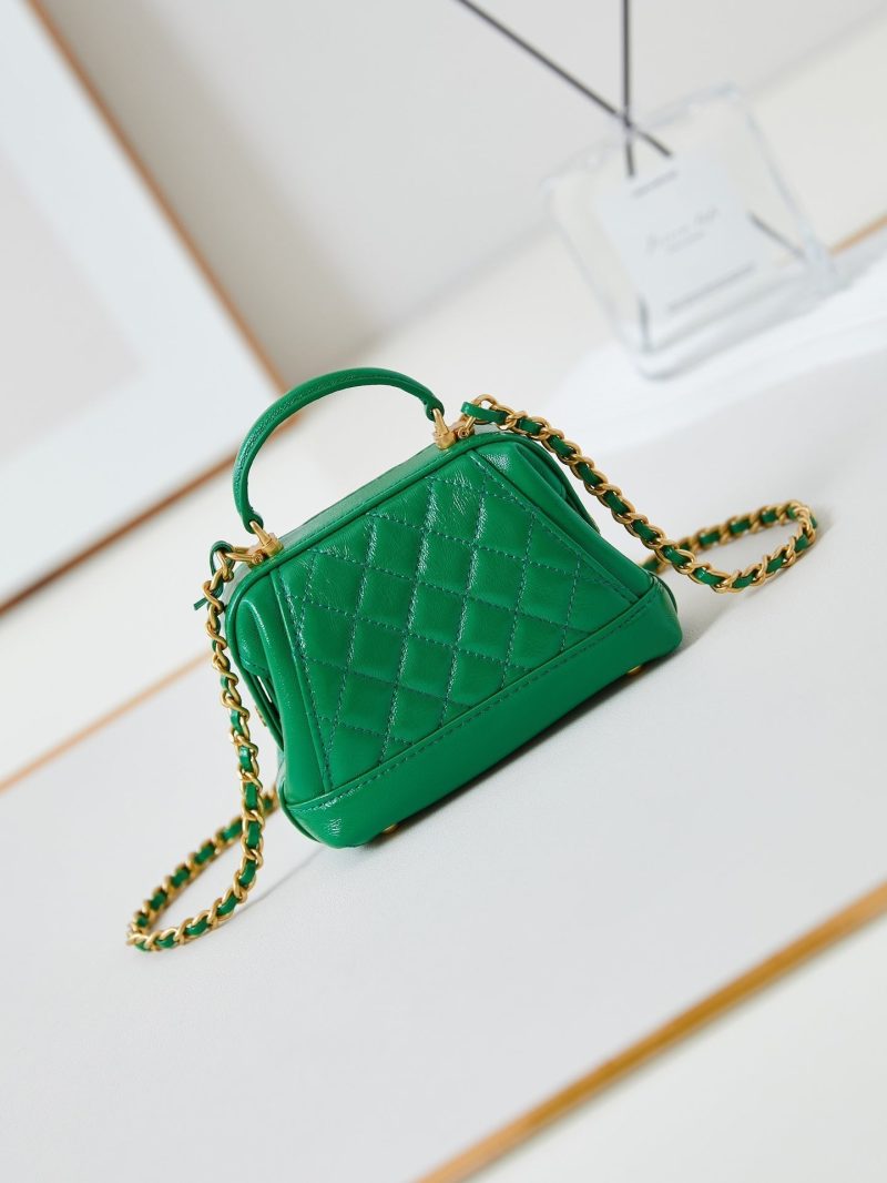 20240810_i1723219950_2606_4_jpg CC 24A Mini Top Handle 13cm Green Wax Leather Gold Hardware 238465