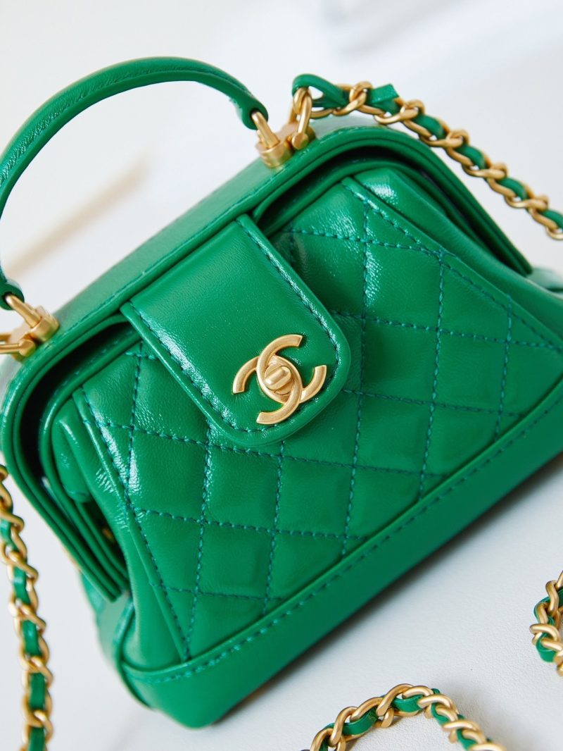 20240810_i1723219950_3703_1_jpg CC 24A Mini Top Handle 13cm Green Wax Leather Gold Hardware 238465