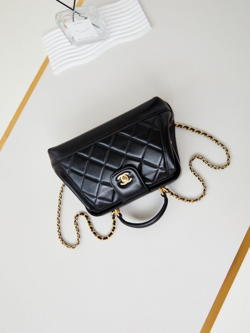 20240816_i1723823894_5225_6_jpg CC 24A Top Handle 23.5cm Black Wax Leather Gold Hardware 238469