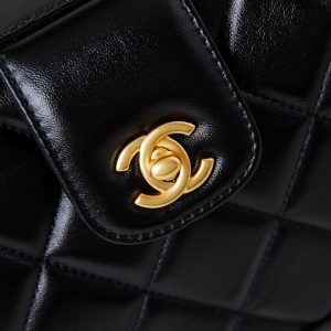 20240816_i1723823894_6016_1_jpg CC 24A Top Handle 23.5cm Black Wax Leather Gold Hardware 238469