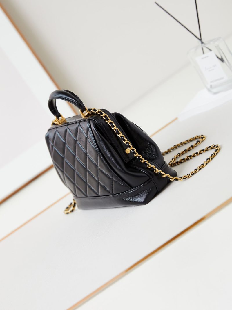 20240816_i1723823894_9956_3_jpg CC 24A Top Handle 23.5cm Black Wax Leather Gold Hardware 238469
