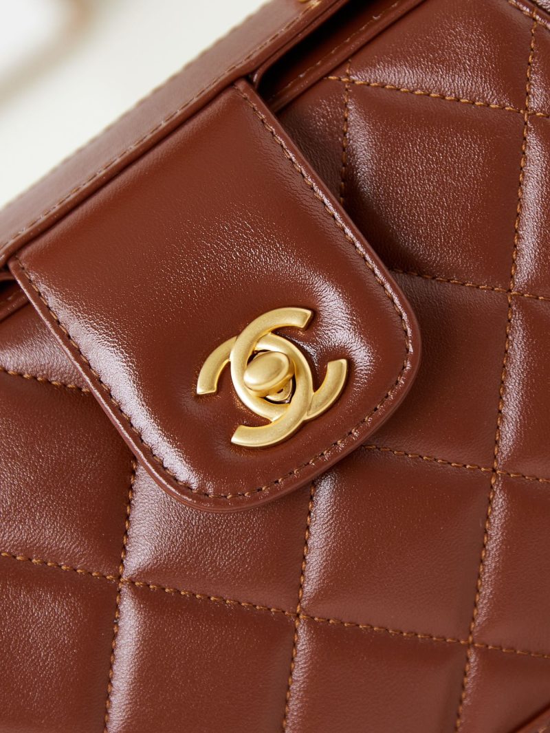 20240816_i1723823932_5877_1_jpg CC 24A Top Handle 23.5cm Brown Wax Leather Gold Hardware 238471