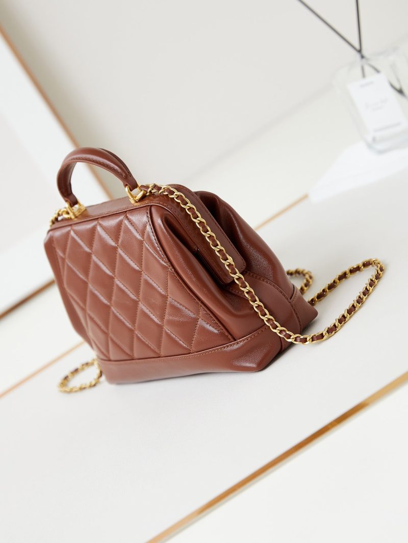 20240816_i1723823932_6360_3_jpg CC 24A Top Handle 23.5cm Brown Wax Leather Gold Hardware 238471