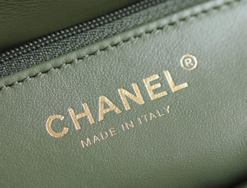 24b mini flap bag 19cm top handle green lambskin