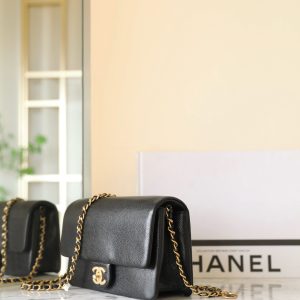 CC 24K Flap Bag 23cm Black Grained Calfskin Gold Hardware