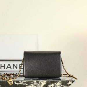 CC 24K Flap Bag 18cm Black Grained Calfskin Gold Hardware
