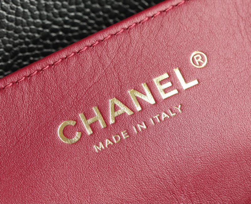 CC 24K Flap Bag 18cm Black Grained Calfskin Gold Hardware