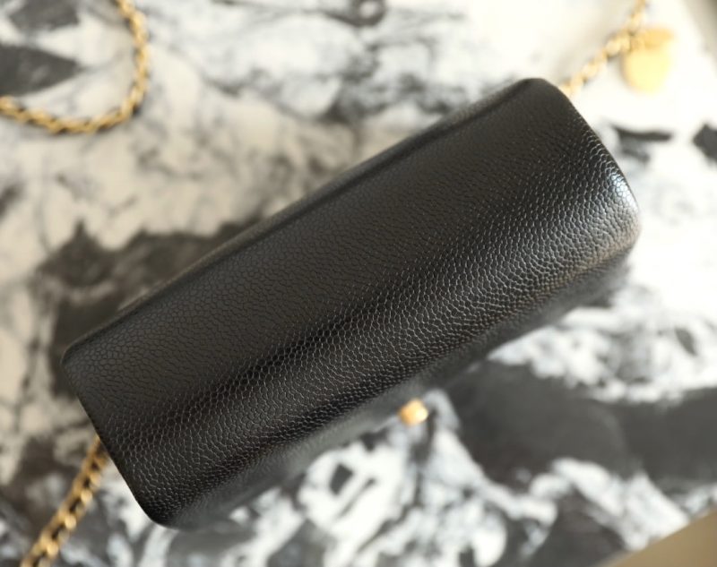 CC 24K Flap Bag 18cm Black Grained Calfskin Gold Hardware