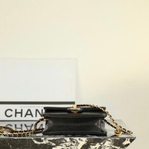 CC 24K Flap Bag 18cm Black Grained Calfskin Gold Hardware