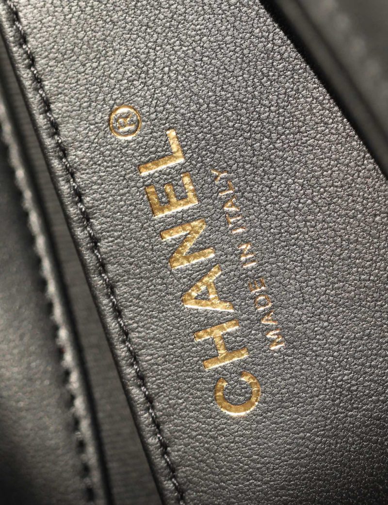 CC 19 Bag 25C 18cm Black Lambskin Gold Hardware