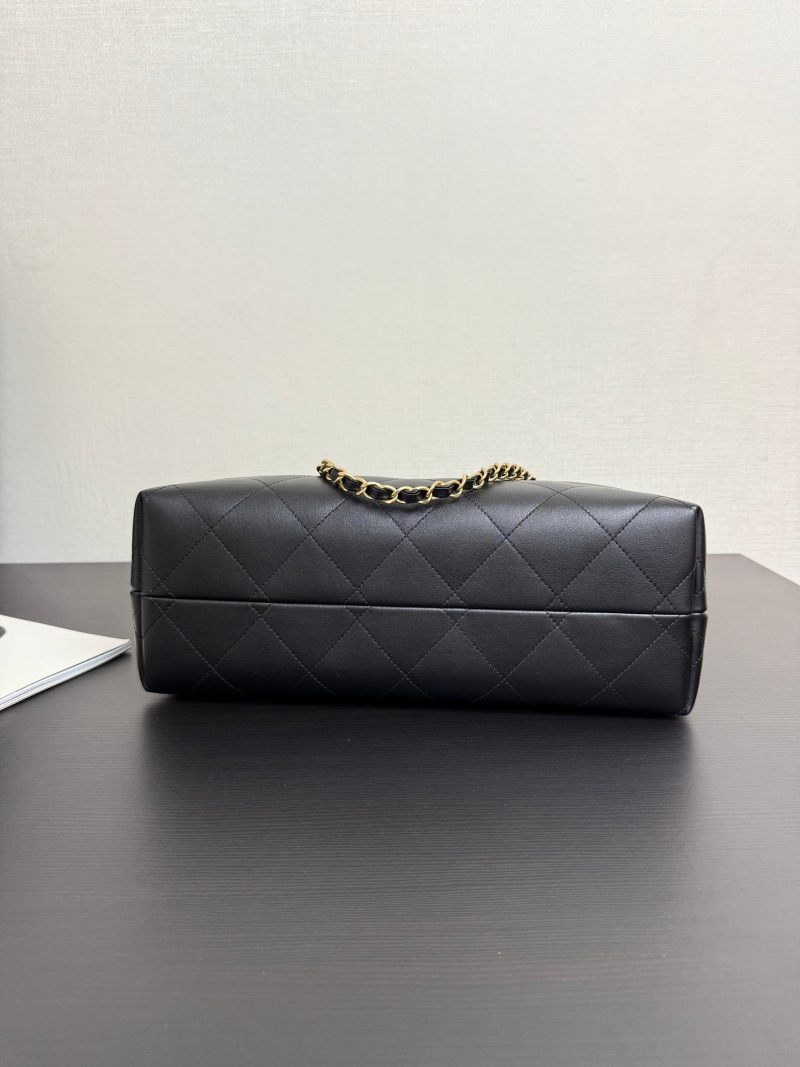 CC 25A Small Tote Bag 36cm Black Calfskin