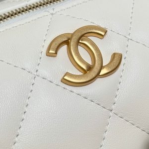 Chanel 2026 Matelassé Pearl Chain Bag White Lambskin
