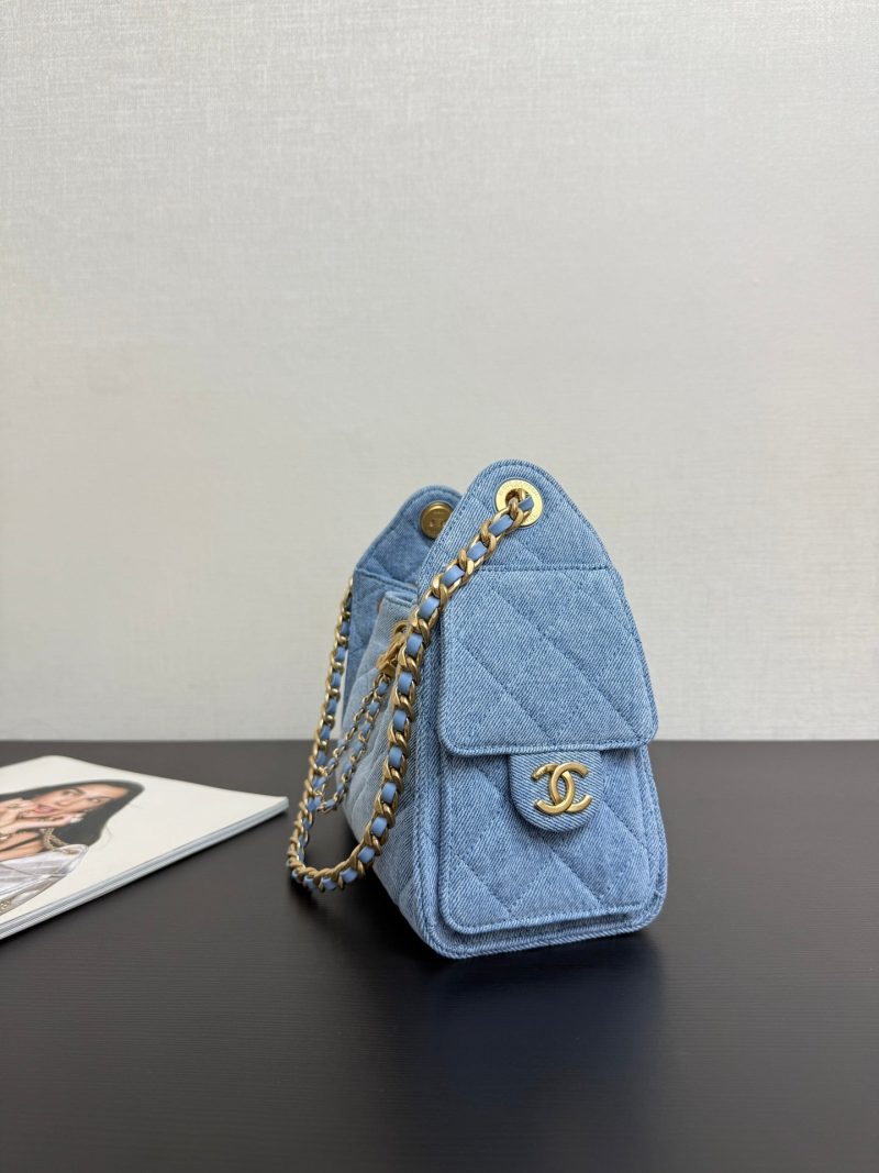 20251222_i1766396694_4294_1_jpg_be2f3f79-a331-43a1-bd29-06a20dfc3bb8 Chanel 25 Hobo Bag 22cm Blue Denim