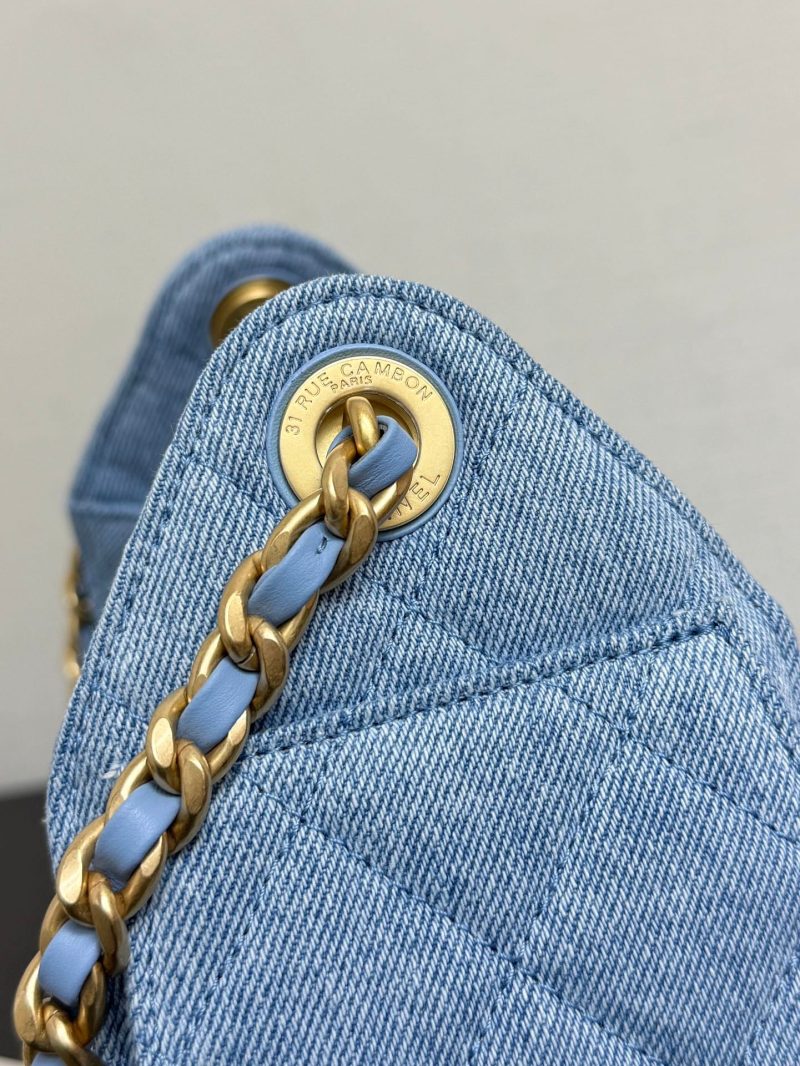 20251222_i1766396694_4641_3_jpg_545c91ef-2232-4405-b186-2fc698431562 Chanel 25 Hobo Bag 22cm Blue Denim