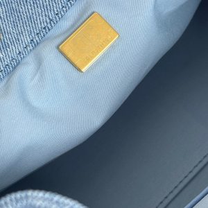 20251222_i1766396694_7615_7_jpg_39186bf1-44f1-4e70-bd1d-779dece1a4d2 Chanel 25 Hobo Bag 22cm Blue Denim