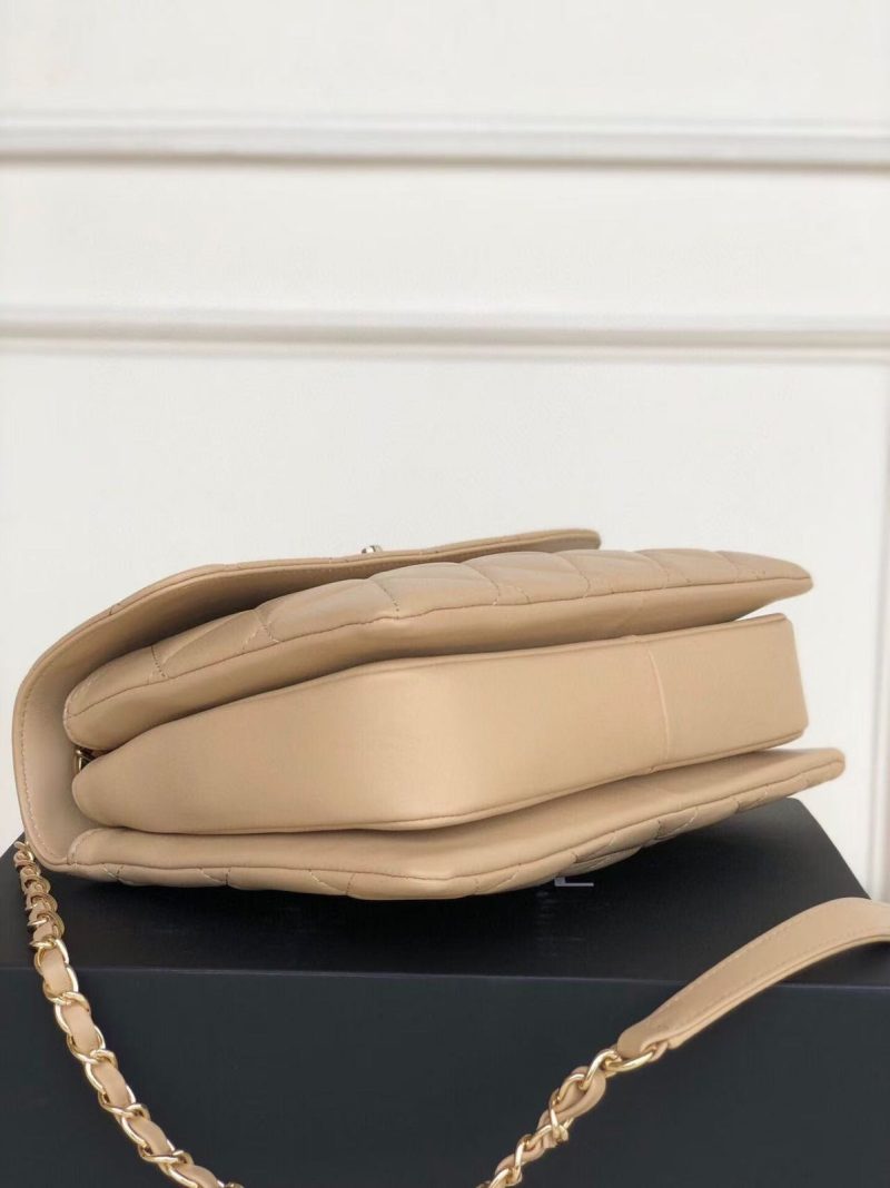 26b472b4-e201-4ca5-959c-75fecfbed10c CC Trendy 25 Cream Lambskin