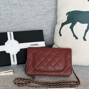 47a05c1536405bacfef8ded1cd795ac8 CC Classic WOC 19cm Burgundy Caviar Leather