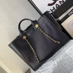 64d88d9ab2c560e9b873ef5e02113d87 CC 2025 Deauville Tote Bag Black Leather GHW