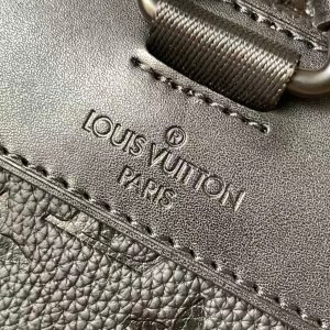 LV M55699 Christopher MM Backpack Black Cowhide