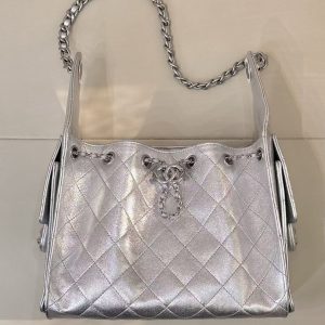 7730ed0e7f83724f890e26cf09cfcbf9 CC Cruise 25/26 Small Handbag Sliver Caviar Leather