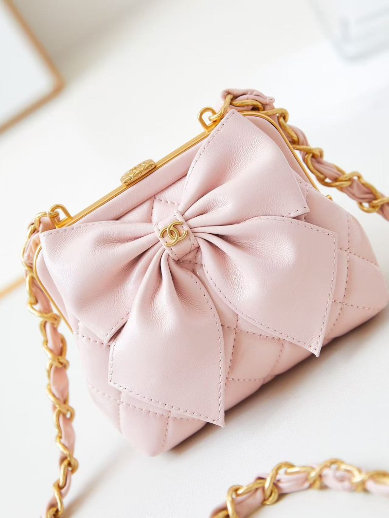 CC 24A Bowknot Kiss Lock Clutch Bag with Chain 13cm Pink Lambskin