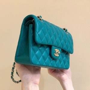 FLAP BAG 23CM GEM GREEN LAMBSKIN GOLD HARDWARE