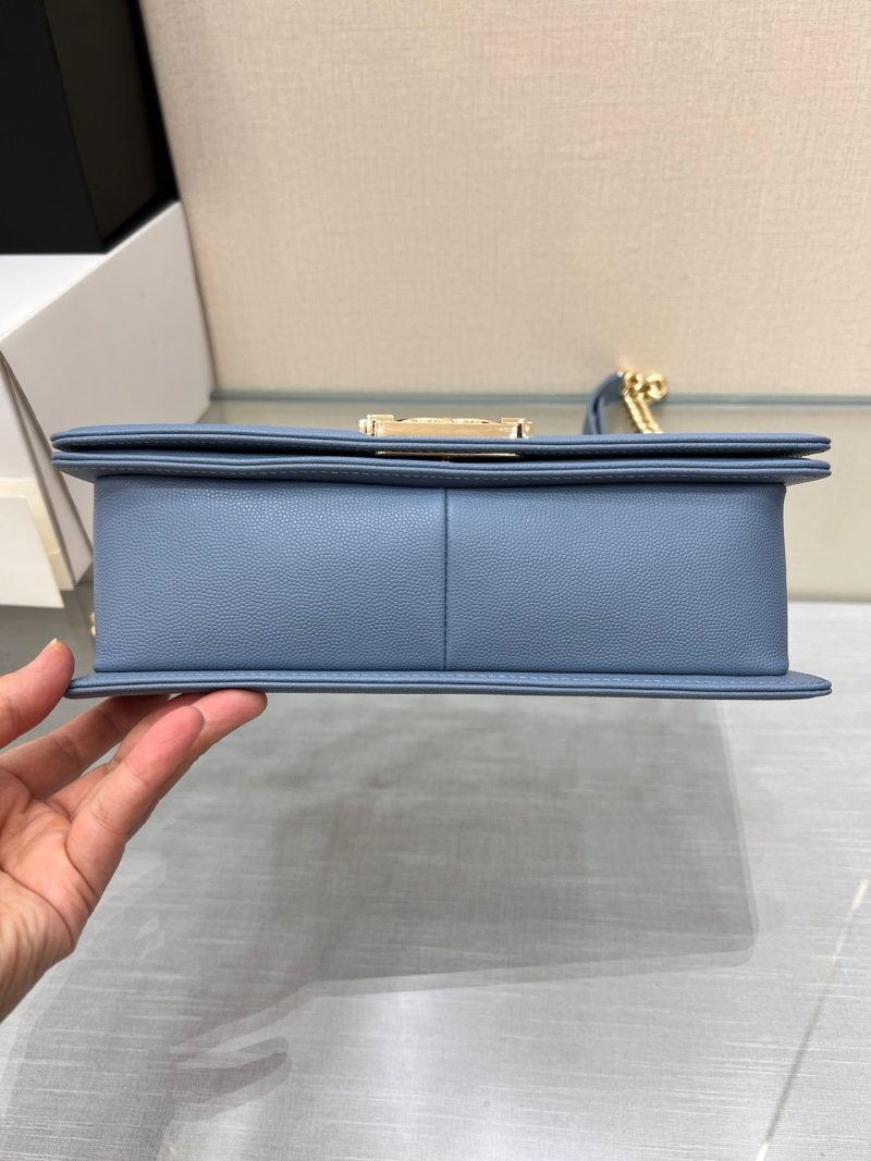 Image_20231111111654 BOY BAG MEDIUM 25 CLOUD BLUE CAVIAR GOLD HARDWARE