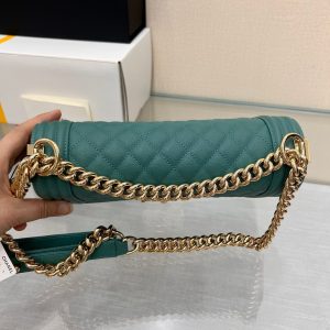 Image_20231111112106 BOY BAG MEDIUM 25 EVERGREEN CAVIAR GOLD HARDWARE