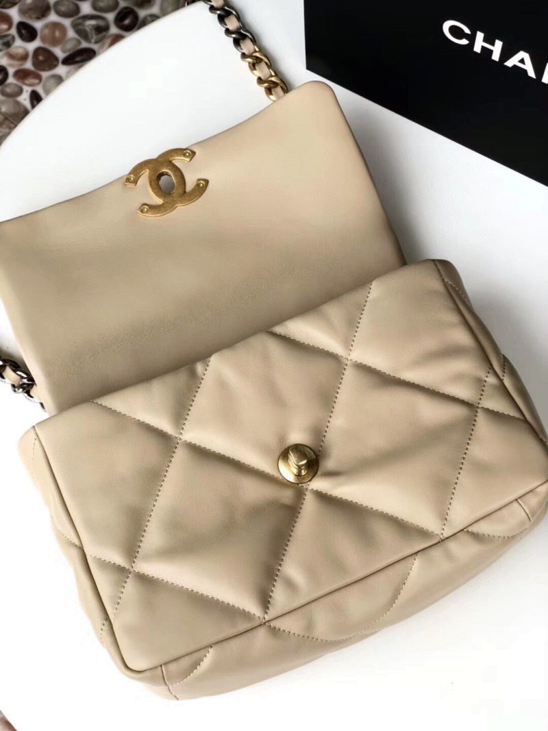 Image_20240314191231 19 FLAP BAG CREAM GOATSKIN GOLD HARDWARE