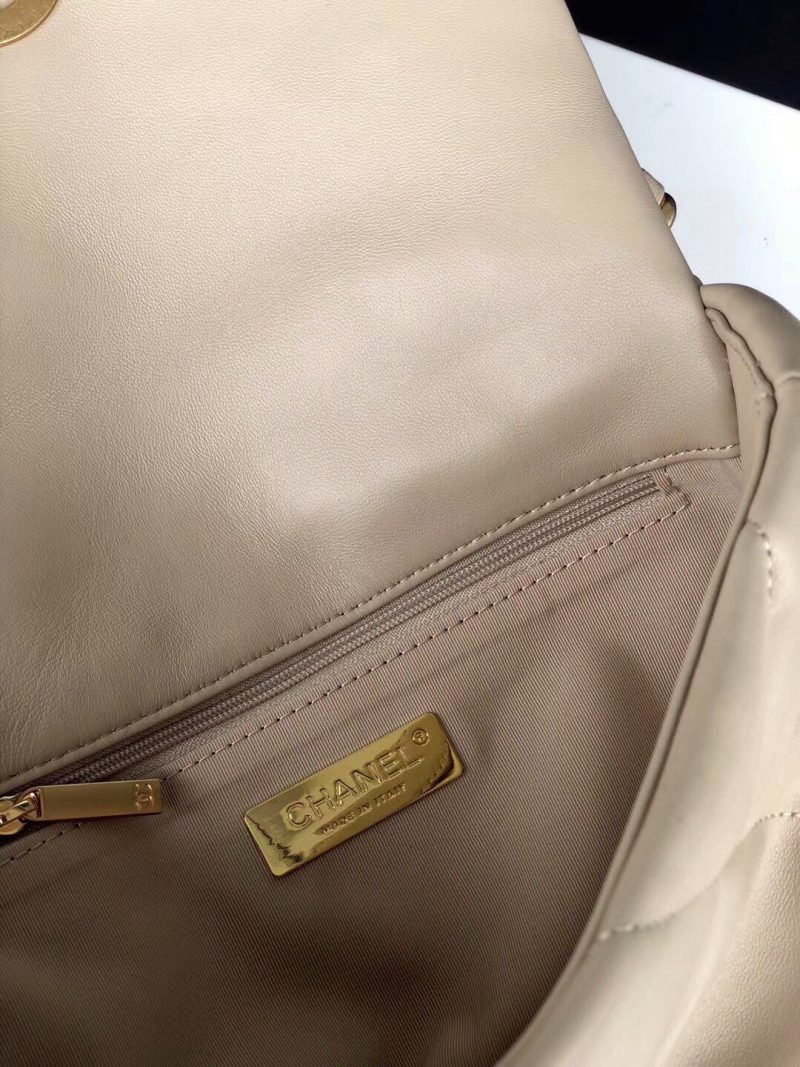 Image_20240314191235 19 FLAP BAG CREAM GOATSKIN GOLD HARDWARE