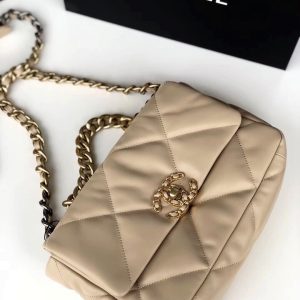 Image_20240314191238 19 FLAP BAG CREAM GOATSKIN GOLD HARDWARE