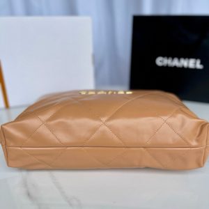 cc 22 hobo brown calfskin gold hardware