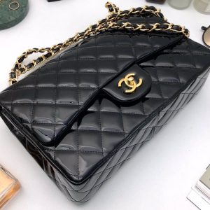 CLASSIC JUMBO FLAP BAG 30CM BLACK PATENT CALFSKIN GOLD HARDWARE
