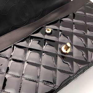 CLASSIC JUMBO FLAP BAG 30CM BLACK PATENT CALFSKIN GOLD HARDWARE