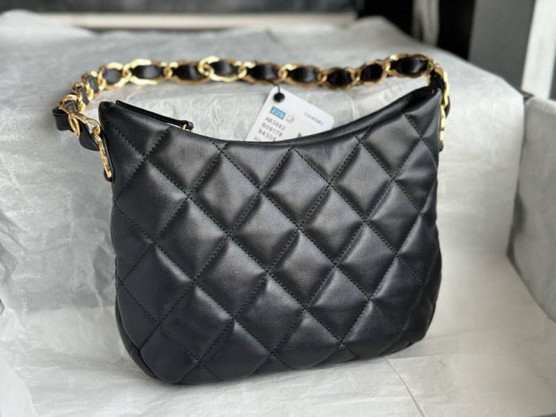 CC 24K Hobo Bag 23cm Black Shiny Lambskin
