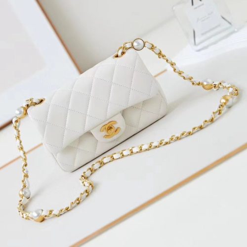 CC 24F Flap Bag White Lambskin Pearl Gold Hardware