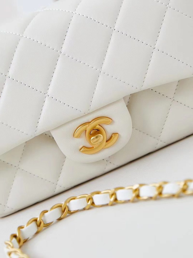 CC 24F Flap Bag White Lambskin Pearl Gold Hardware
