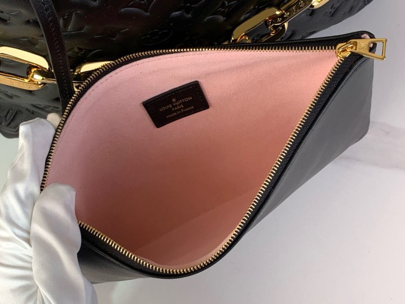 Coussin Hobo MM 38cm Black Monogram Empreinte Leather