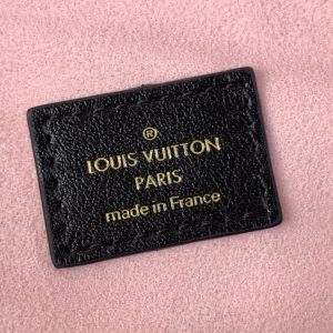 Coussin Hobo MM 38cm Black Monogram Empreinte Leather