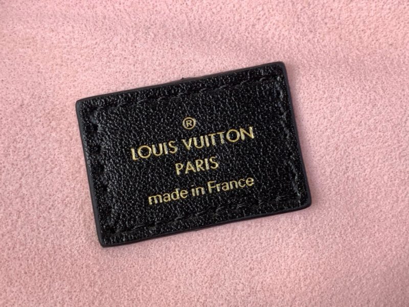 Coussin Hobo MM 38cm Black Monogram Empreinte Leather