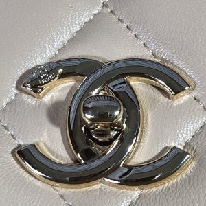 CC TRENDY 25CM BEIGE LAMBSKIN LIGHT GOLD HARDWARE