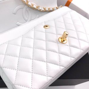 CLASSIC FLAP 25 WHITE LAMBSKIN LIGHT GOLD HARDWARE